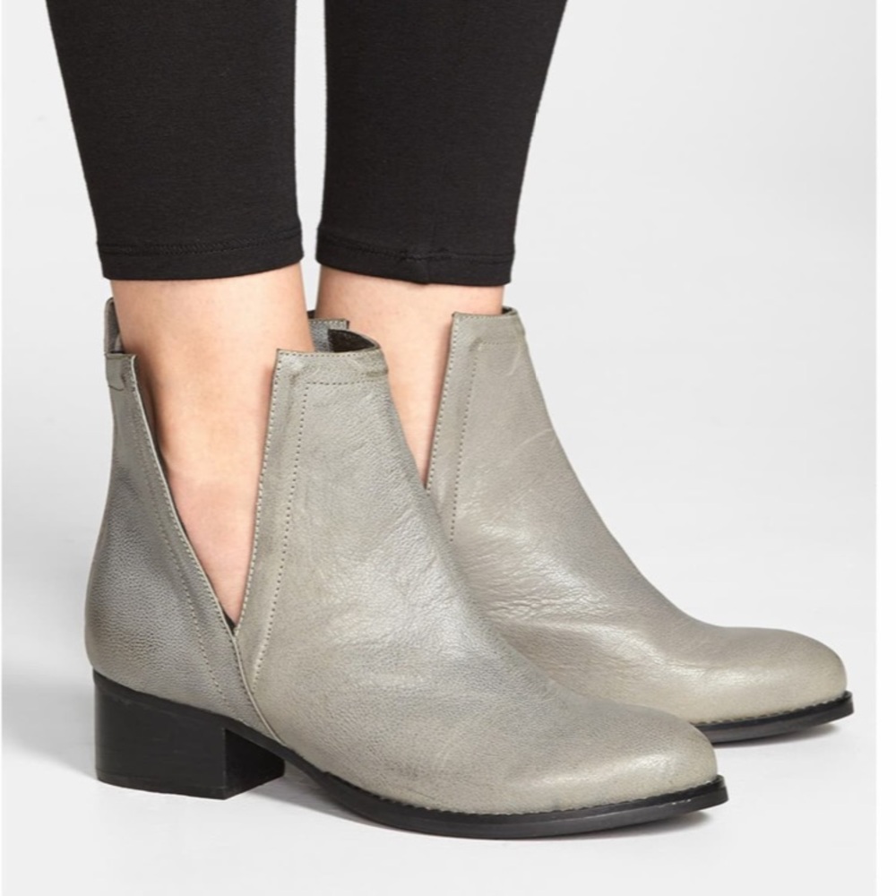 Jeffrey Campbell Oriley split shaft bootie